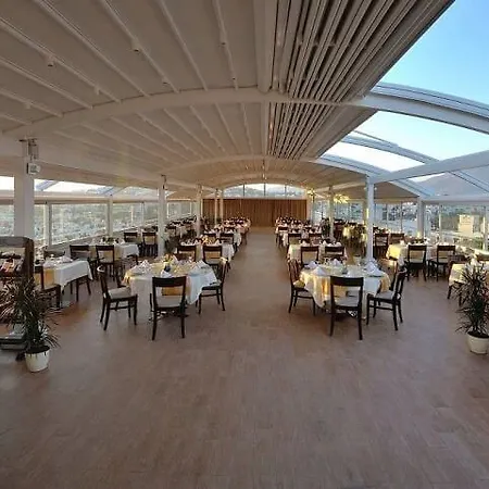 The Life Center Oda ve Kahvaltı