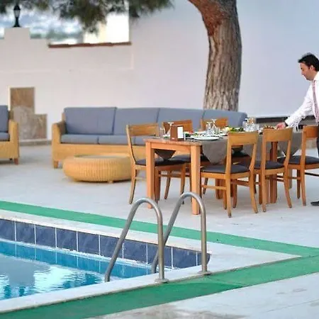 Oda ve Kahvaltı The Life Center 3*