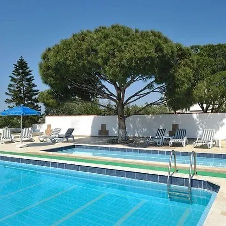 The Life Center Nocleg ze śniadaniem 4*