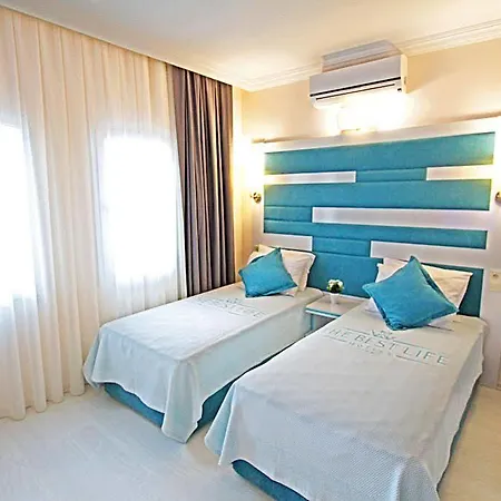Nocleg ze śniadaniem The Life Center 4*