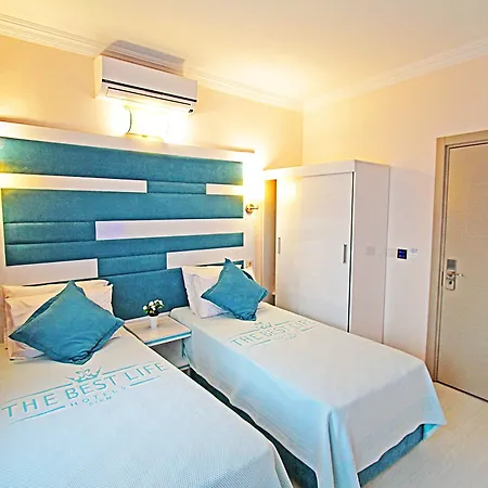فندق مبيت وإفطار The Life Center 4*