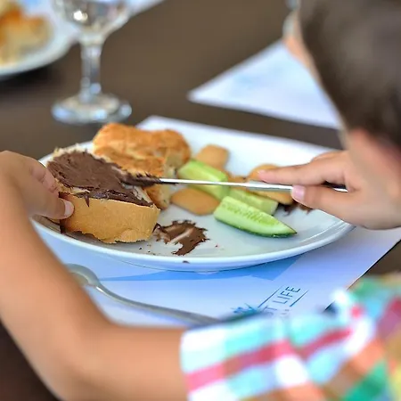 The Life Center فندق مبيت وإفطار بودروم