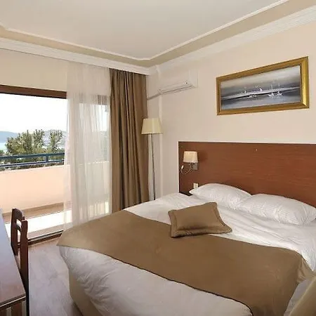 The Life Center Bed & Breakfast 3*